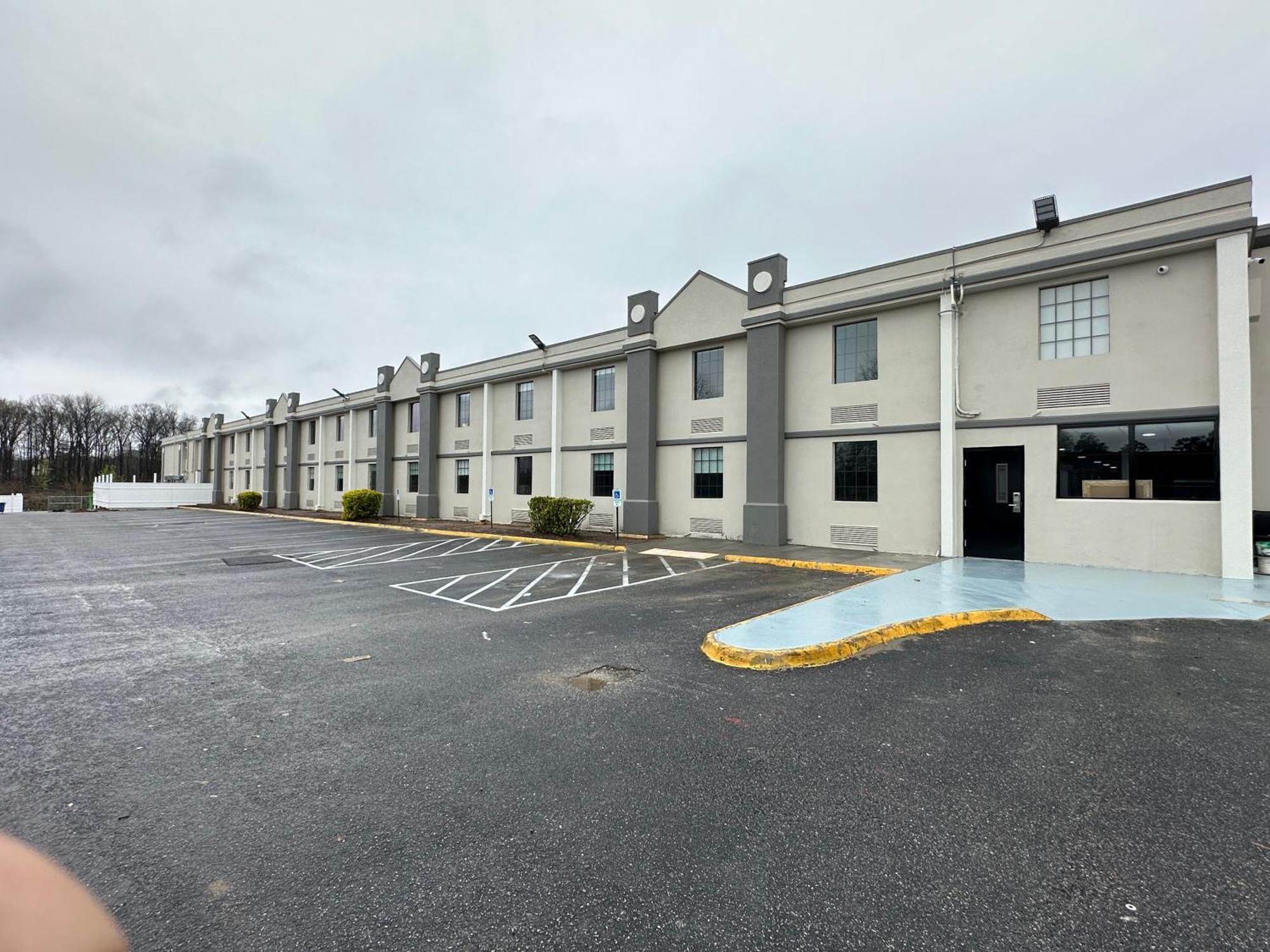 Suburban Studios Chester I-95 Esterno foto