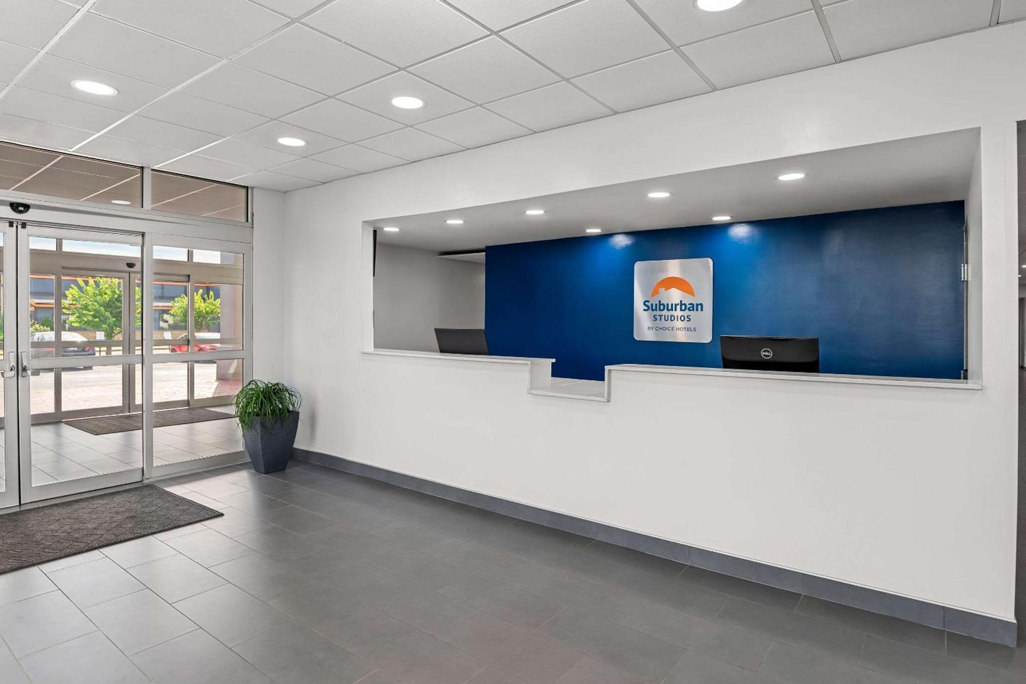 Suburban Studios Chester I-95 Esterno foto